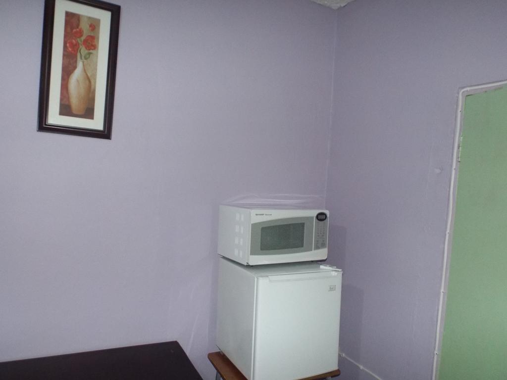 Tropical Court Inn New Κίνγκστον Δωμάτιο φωτογραφία
